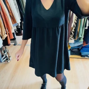 Robe noire Susana