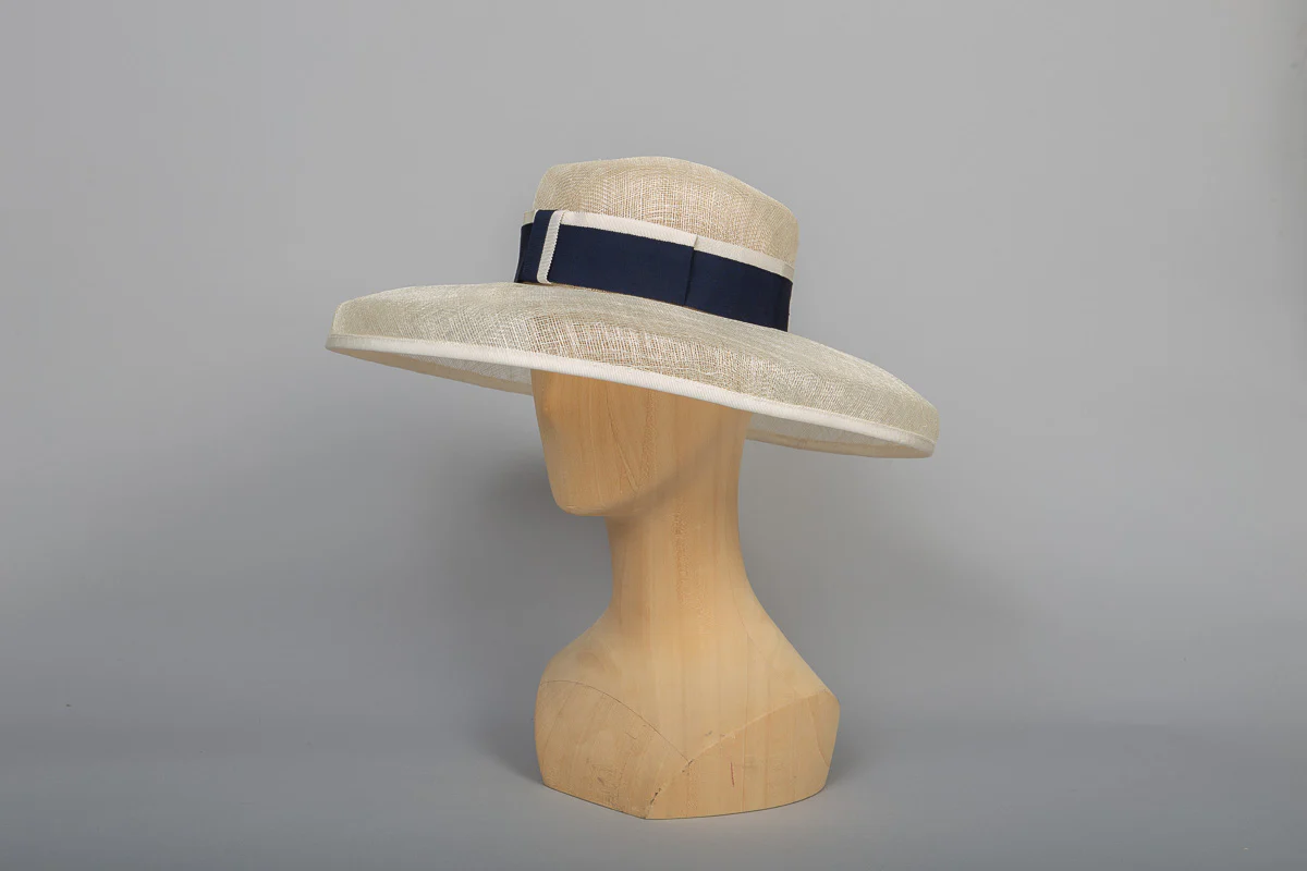 Tonkin - Chapeau de cérémonie sisal